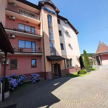 Hotel срібний водограй Polyana (Transcarpathia)