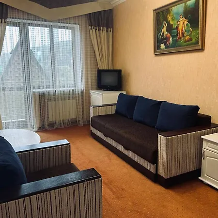 срібний водограй Hotel Polyana (Transcarpathia)