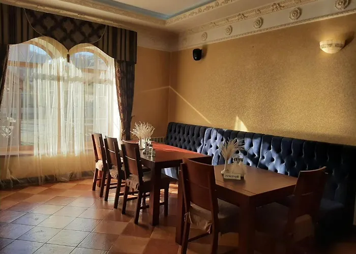 酒店 срібний водограй