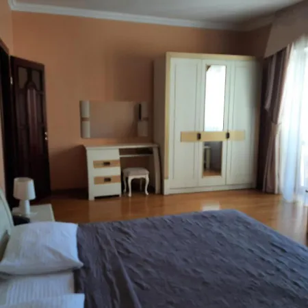 Срібний Водограй Hotel *