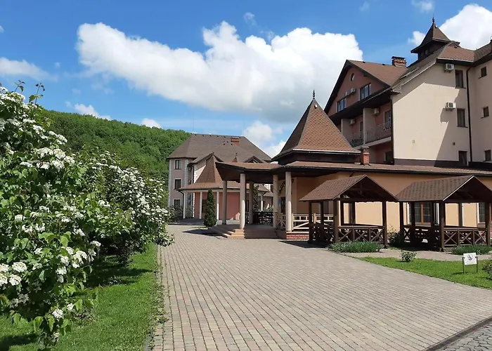 Hotel срібний водограй Poljana