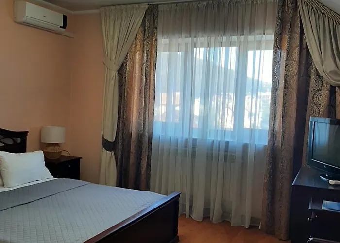 Hotel срібний водограй *